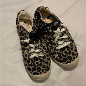 Time and Tru Leopard Print Sneakers - Black and Tan